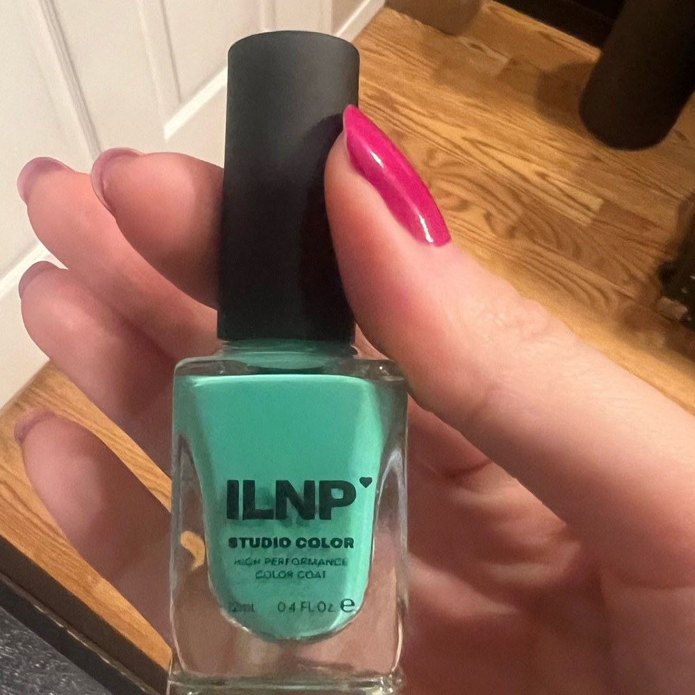 ILNP Studio Color bottoms up nail polish new